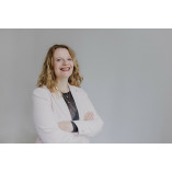 Stefanie Finke - Brave Business logo