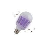 Bug zapper light bulb