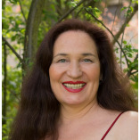 Friederike Weyrauch, Gesangsauftritte: natürlich, einzigartig, klassisch ausgebildet