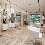 Delacqua Salon & Spa