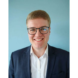 Versicherungsmakler Christopher Rombey