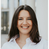 Julia Katharina Gerner I Die HAUSfrau logo