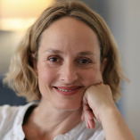 Lara Joy Körner