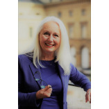 Elisa M.Trunk logo