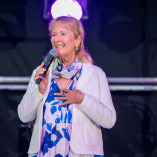 Brigitte Singer-Schiller Expertin für Wirbelsäulentherapie, Tiefenentspannung und bewusstes Atmen